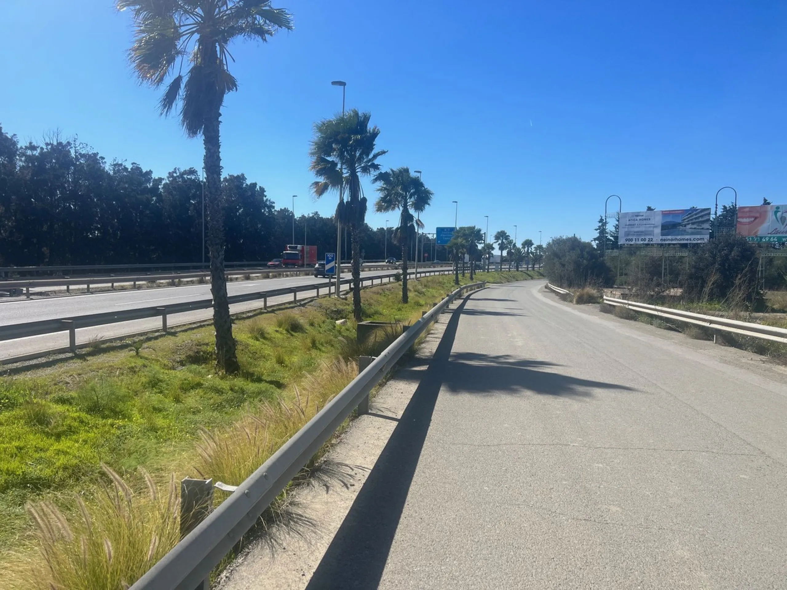 Plot - Commercial Plot в продаже в Estepona, Málaga. Площадь дома 4800 м². Площадь участка 4100 м²