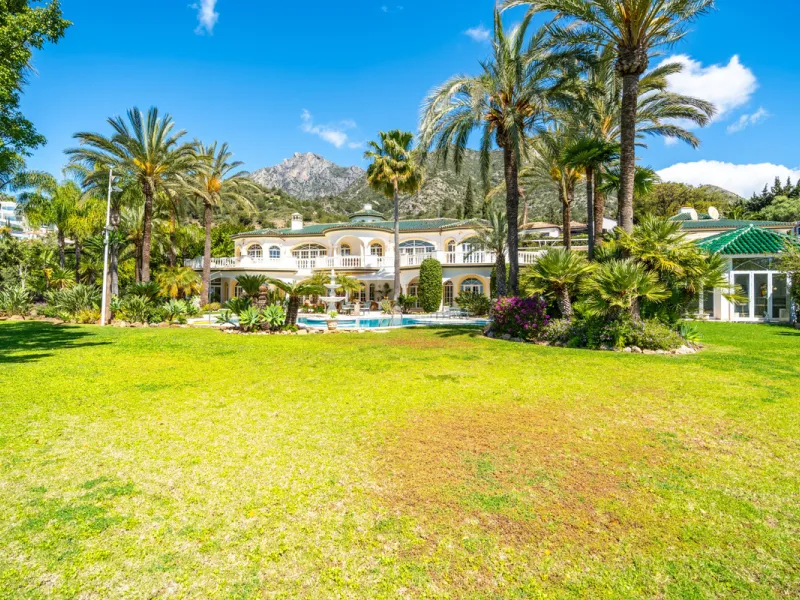 Außergewöhnliches Privatanwesen mit Meerblick in Cascada de Camoján, Marbella