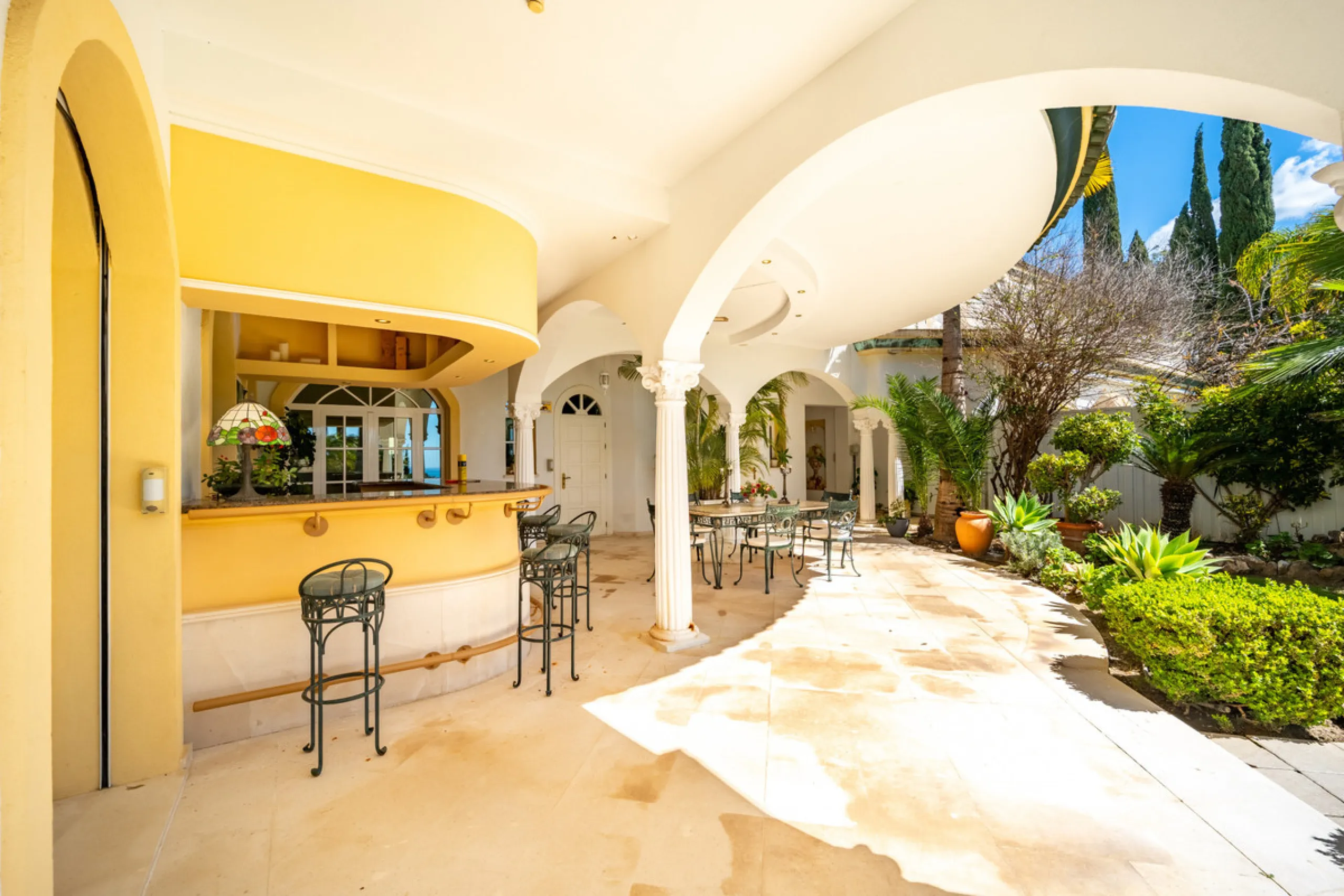Außergewöhnliches Privatanwesen mit Meerblick in Cascada de Camoján, Marbella