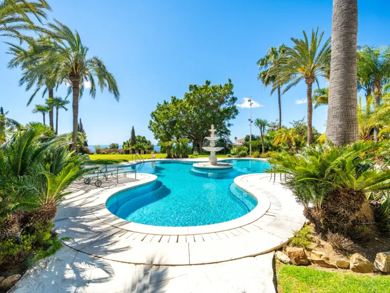 Außergewöhnliches Privatanwesen mit Meerblick in Cascada de Camoján, Marbella