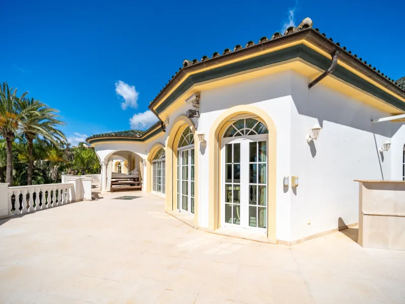 Außergewöhnliches Privatanwesen mit Meerblick in Cascada de Camoján, Marbella