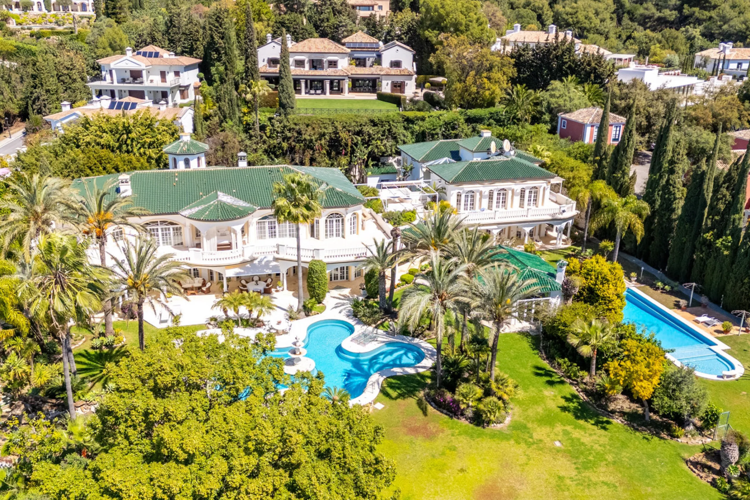 Außergewöhnliches Privatanwesen mit Meerblick in Cascada de Camoján, Marbella
