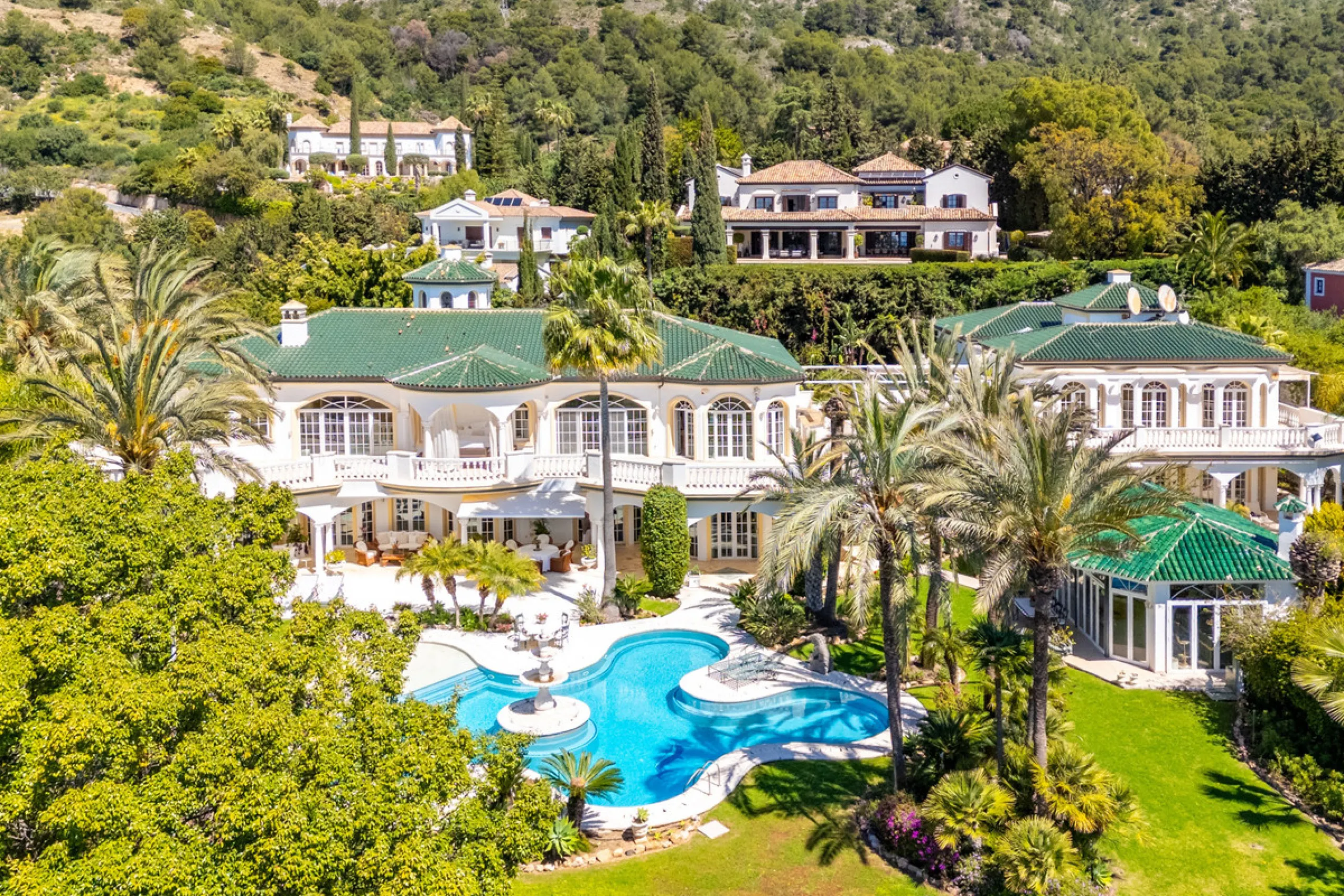 Außergewöhnliches Privatanwesen mit Meerblick in Cascada de Camoján, Marbella
