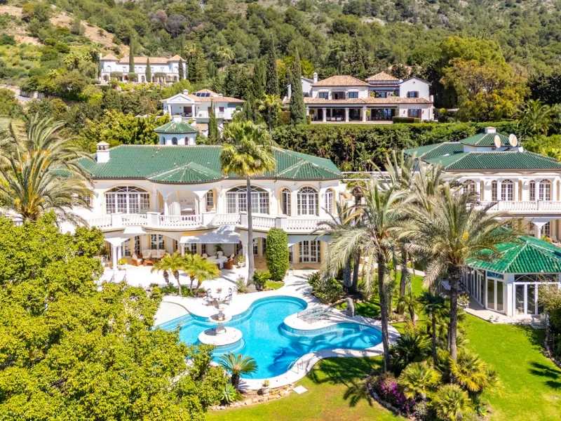 Außergewöhnliches Privatanwesen mit Meerblick in Cascada de Camoján, Marbella