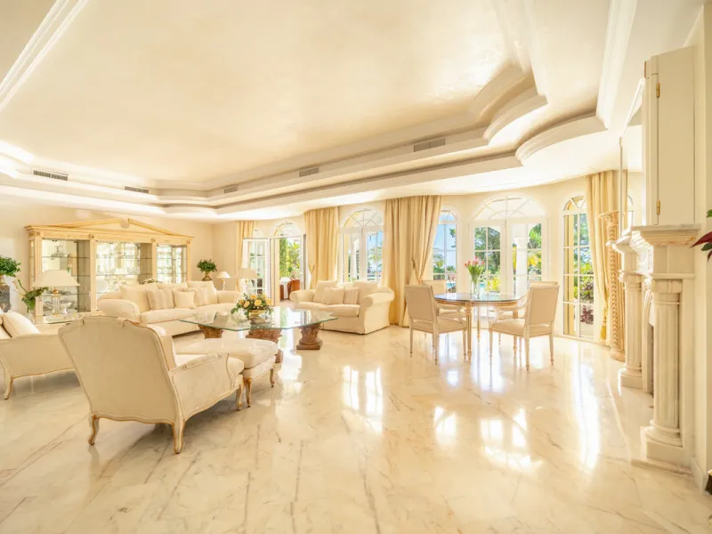 Außergewöhnliches Privatanwesen mit Meerblick in Cascada de Camoján, Marbella