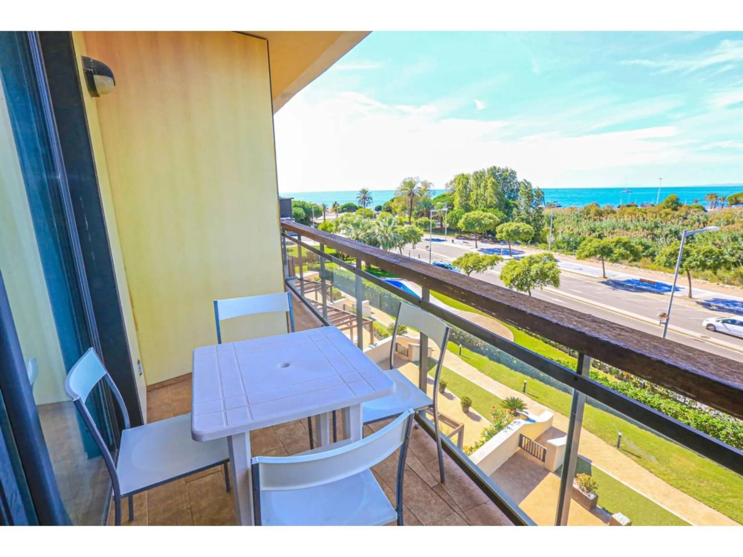 Seafront apartment with solarium in Cambrils, Costa Dorada