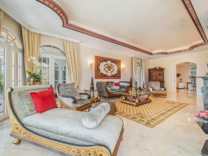 Außergewöhnliches Privatanwesen mit Meerblick in Cascada de Camoján, Marbella