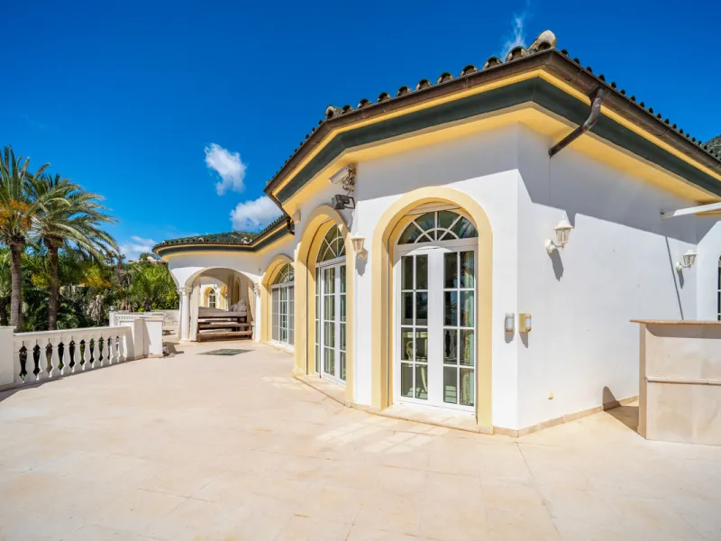 Außergewöhnliches Privatanwesen mit Meerblick in Cascada de Camoján, Marbella