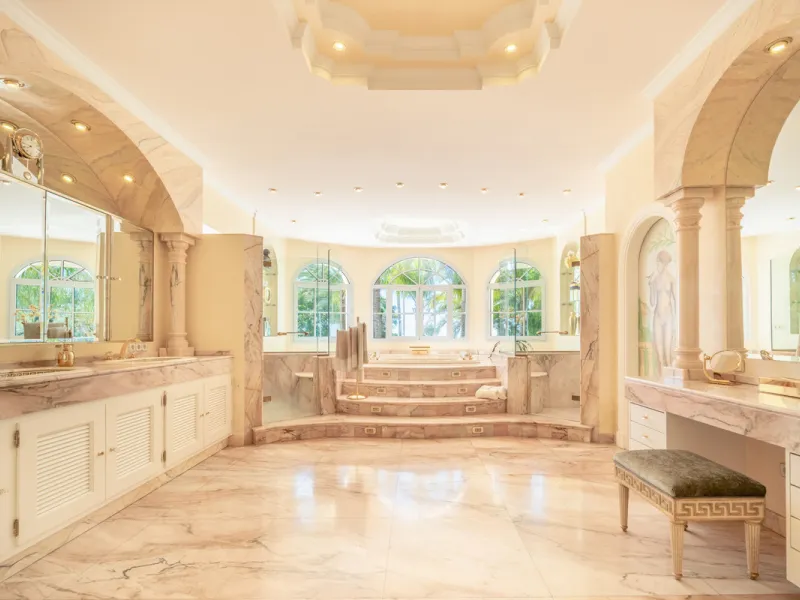 Außergewöhnliches Privatanwesen mit Meerblick in Cascada de Camoján, Marbella