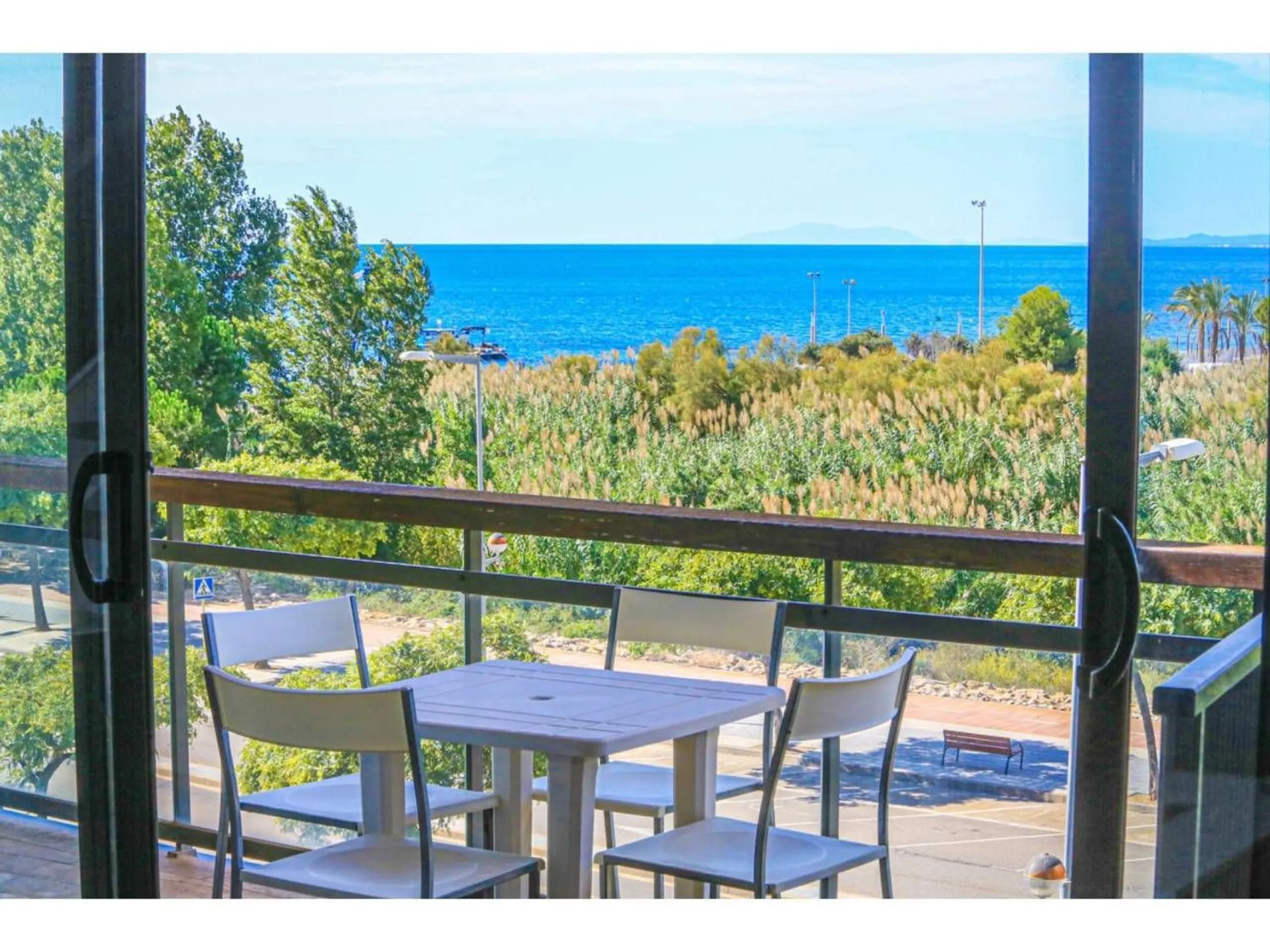 Seafront apartment with solarium in Cambrils, Costa Dorada