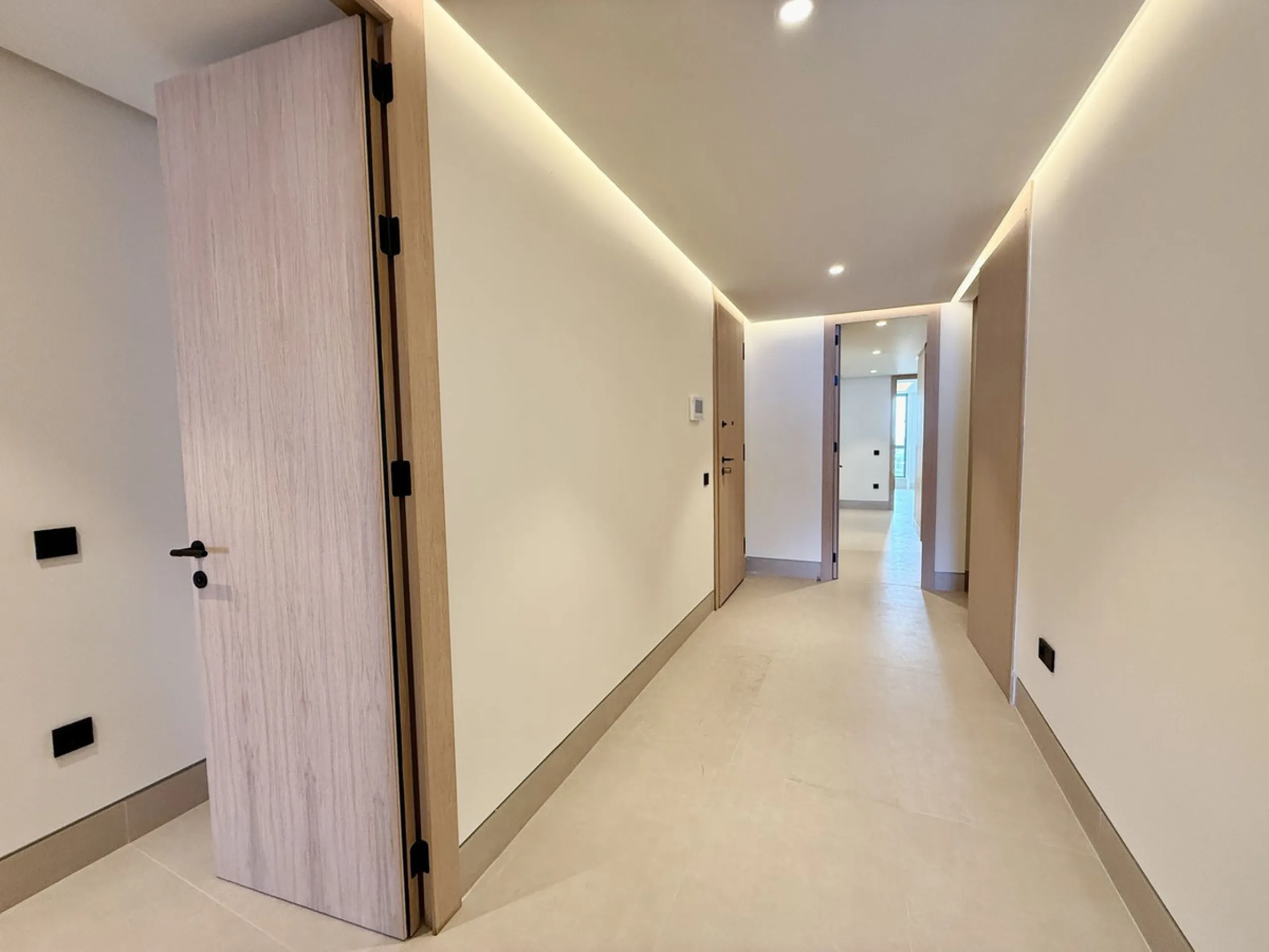 Apartment - Middle Floor Apartment в продаже в Málaga, Málaga. В доме 3 спален и 4 ванных комнат. Площадь дома 173 м²