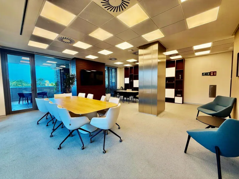 Apartment - Middle Floor Apartment в продаже в Málaga, Málaga. В доме 3 спален и 4 ванных комнат. Площадь дома 173 м²