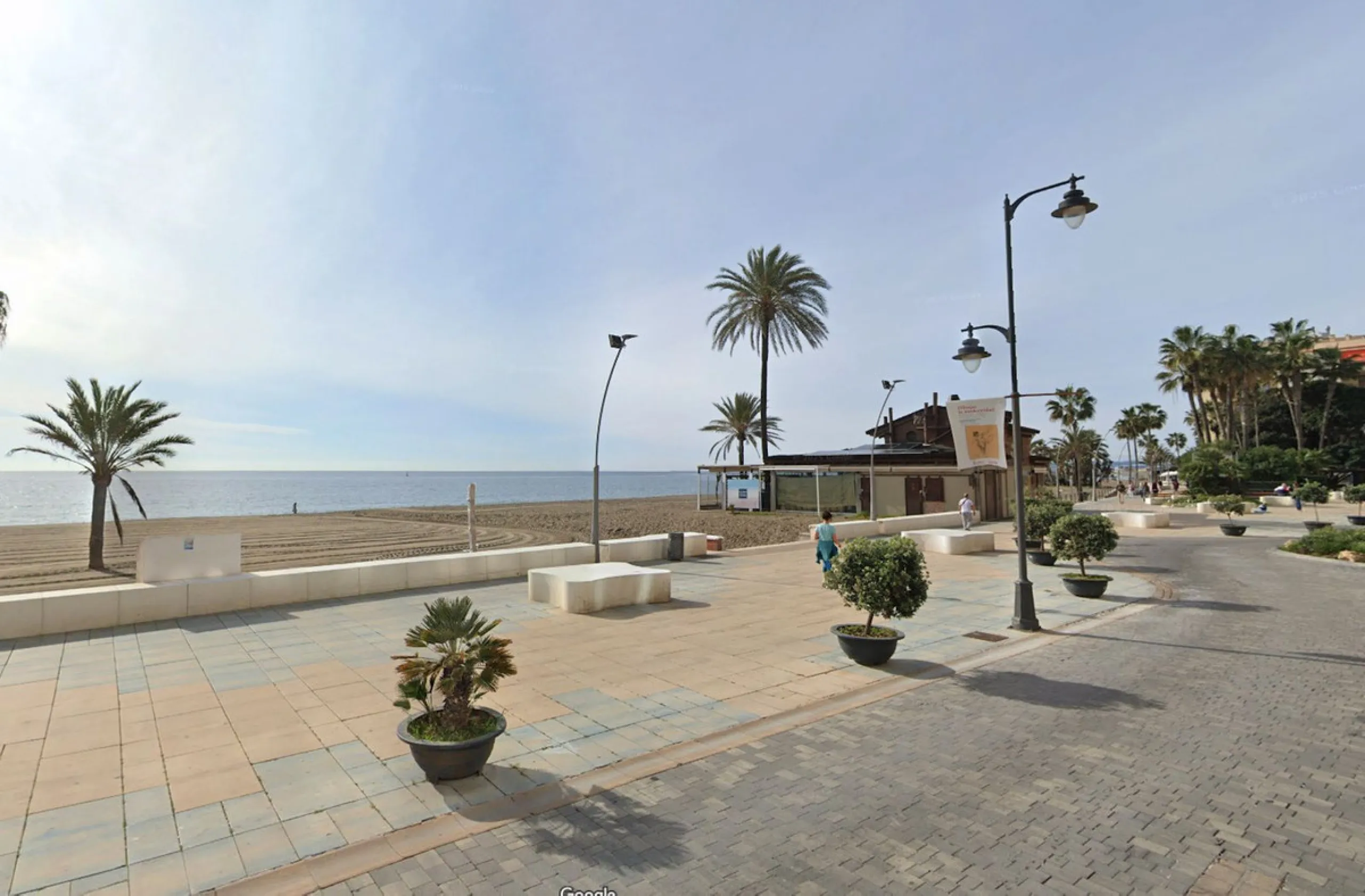 Leasehold  Beachfront Cocktail Bar in Estepona