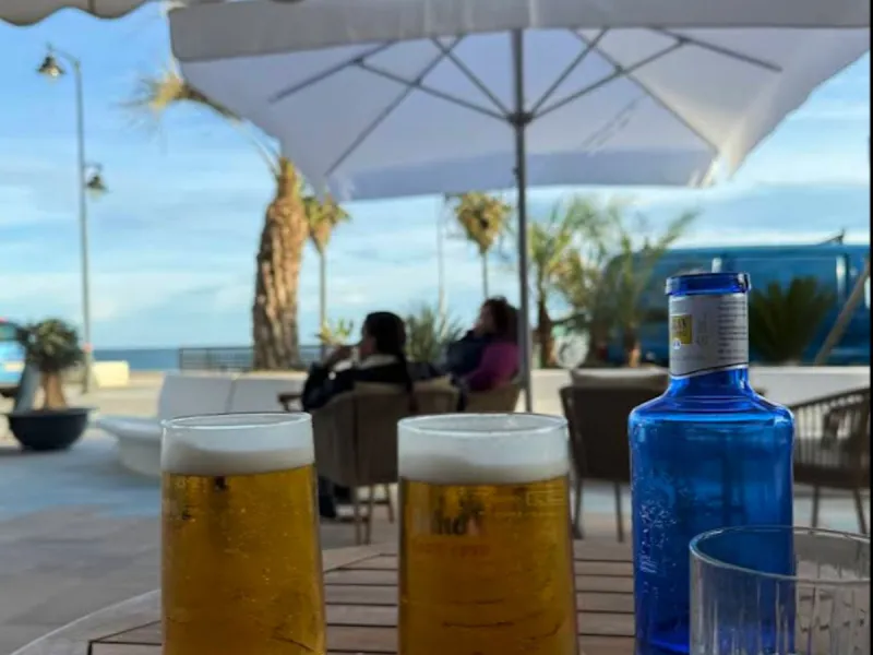 Leasehold  Beachfront Cocktail Bar in Estepona