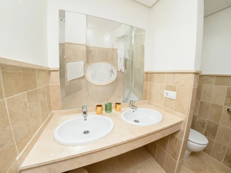 Situated in the prestigious Oasis de Nagüeles urbanization on Marbella's sought-after Golden Mile, this spacious 5-level townhouse offers a unique opportunity to create your ideal home in one of the best areas of the Costa del Sol.
