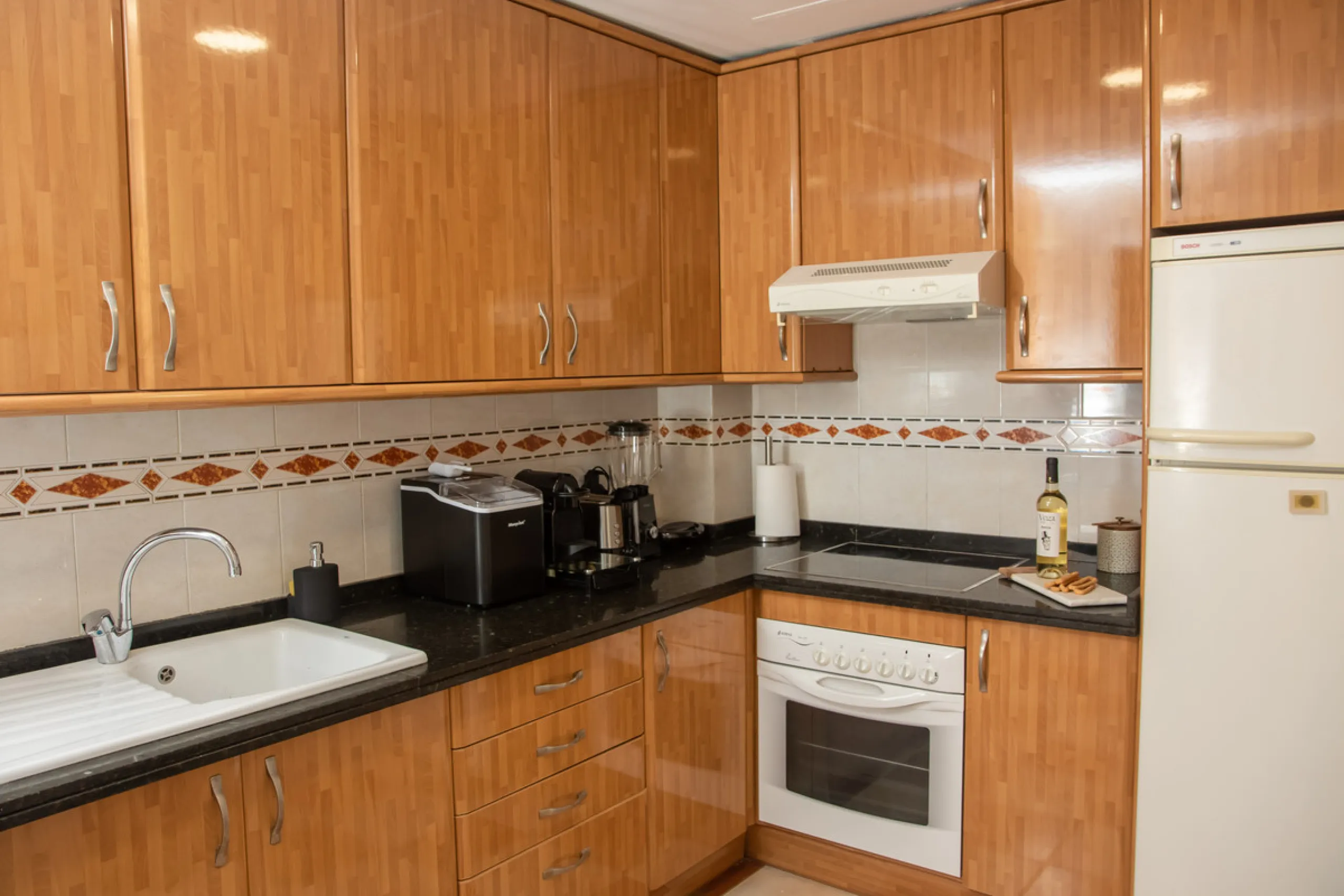 Situated in the prestigious Oasis de Nagüeles urbanization on Marbella's sought-after Golden Mile, this spacious 5-level townhouse offers a unique opportunity to create your ideal home in one of the best areas of the Costa del Sol.