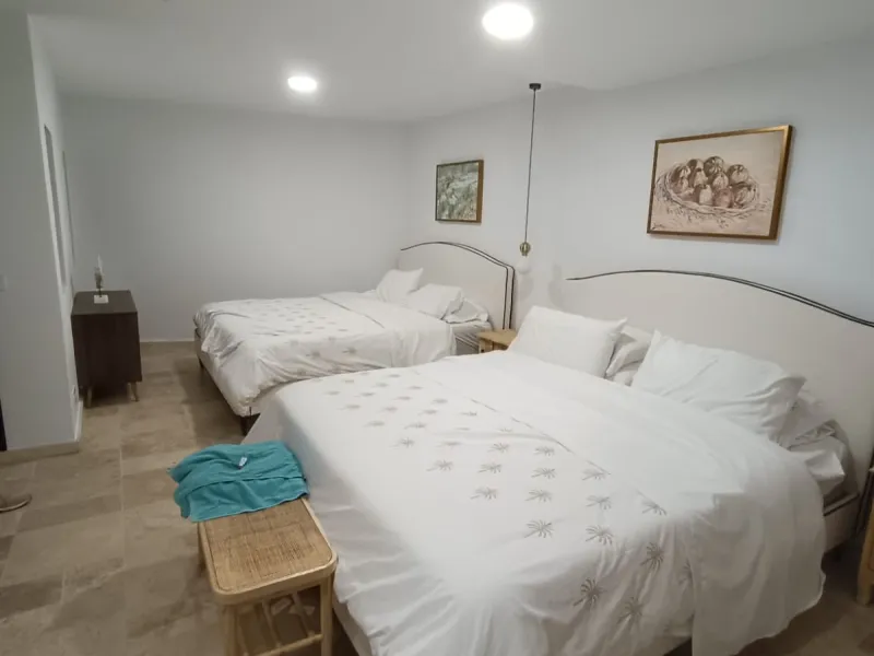Situated in the prestigious Oasis de Nagüeles urbanization on Marbella's sought-after Golden Mile, this spacious 5-level townhouse offers a unique opportunity to create your ideal home in one of the best areas of the Costa del Sol.