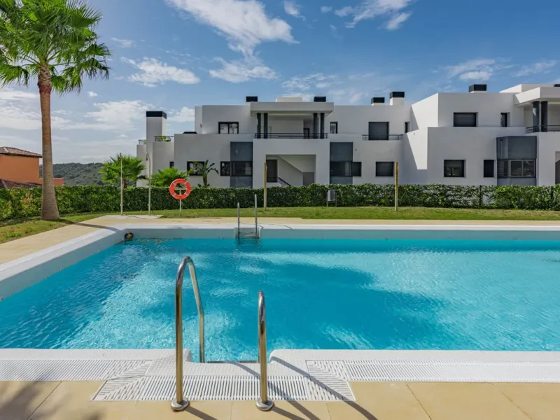 Modern Frontline Golf with Tourist License in place!