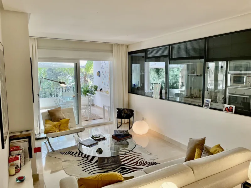 Traumwohnung in Nueva Andalucia: Privatsphäre, Komfort und Ruhe