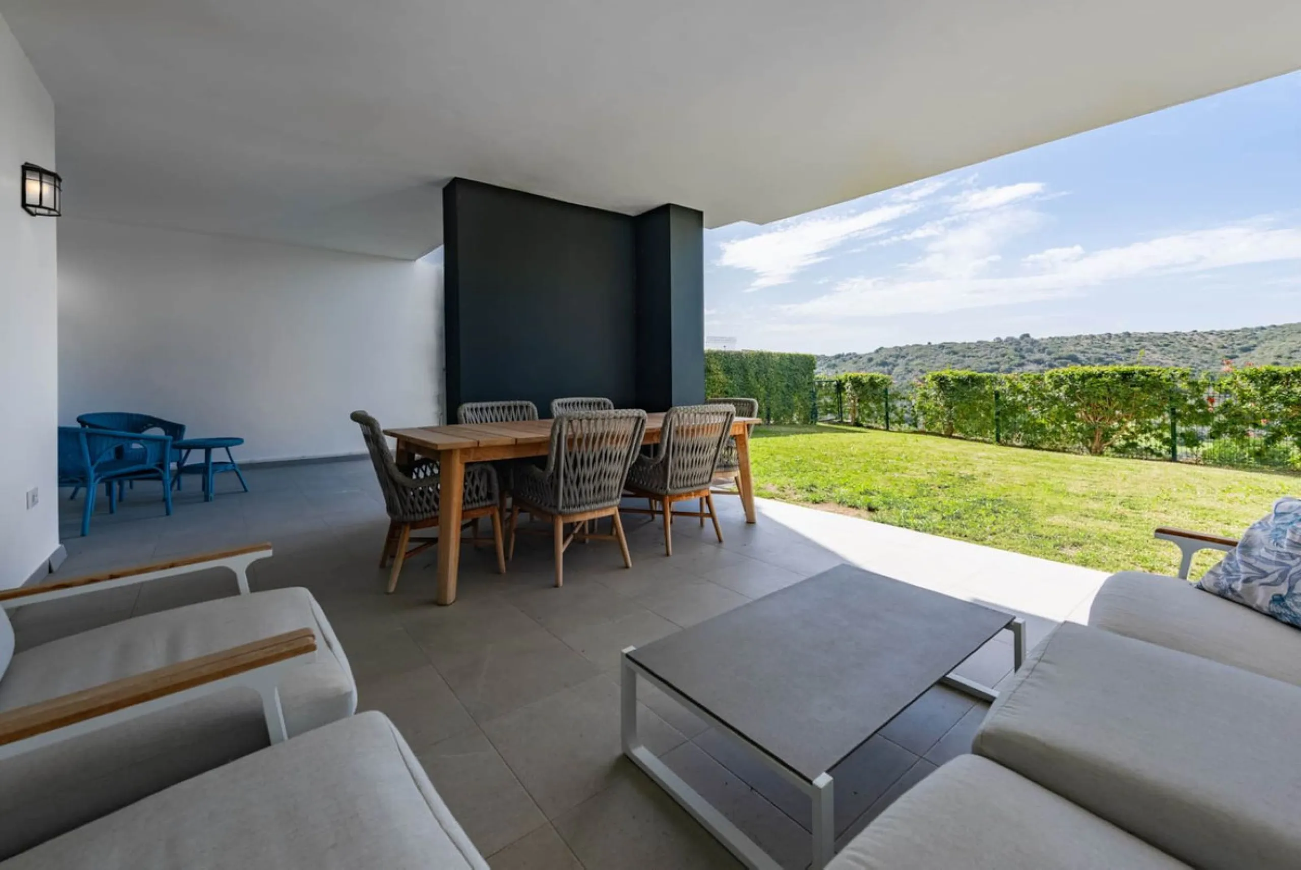 Modern Frontline Golf with Tourist License in place!
