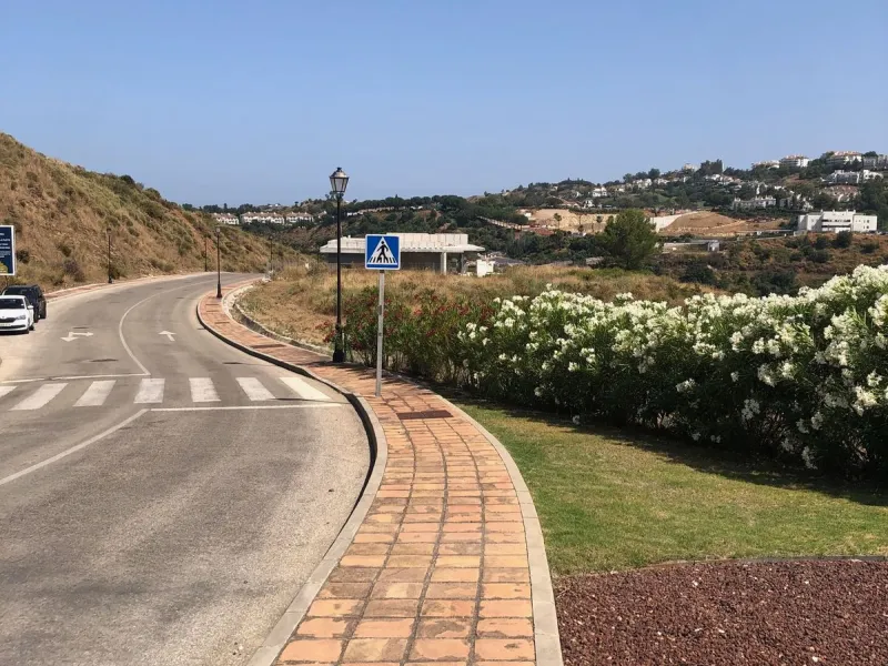 FIRST LINE beautiful plot in La Cala Golf
