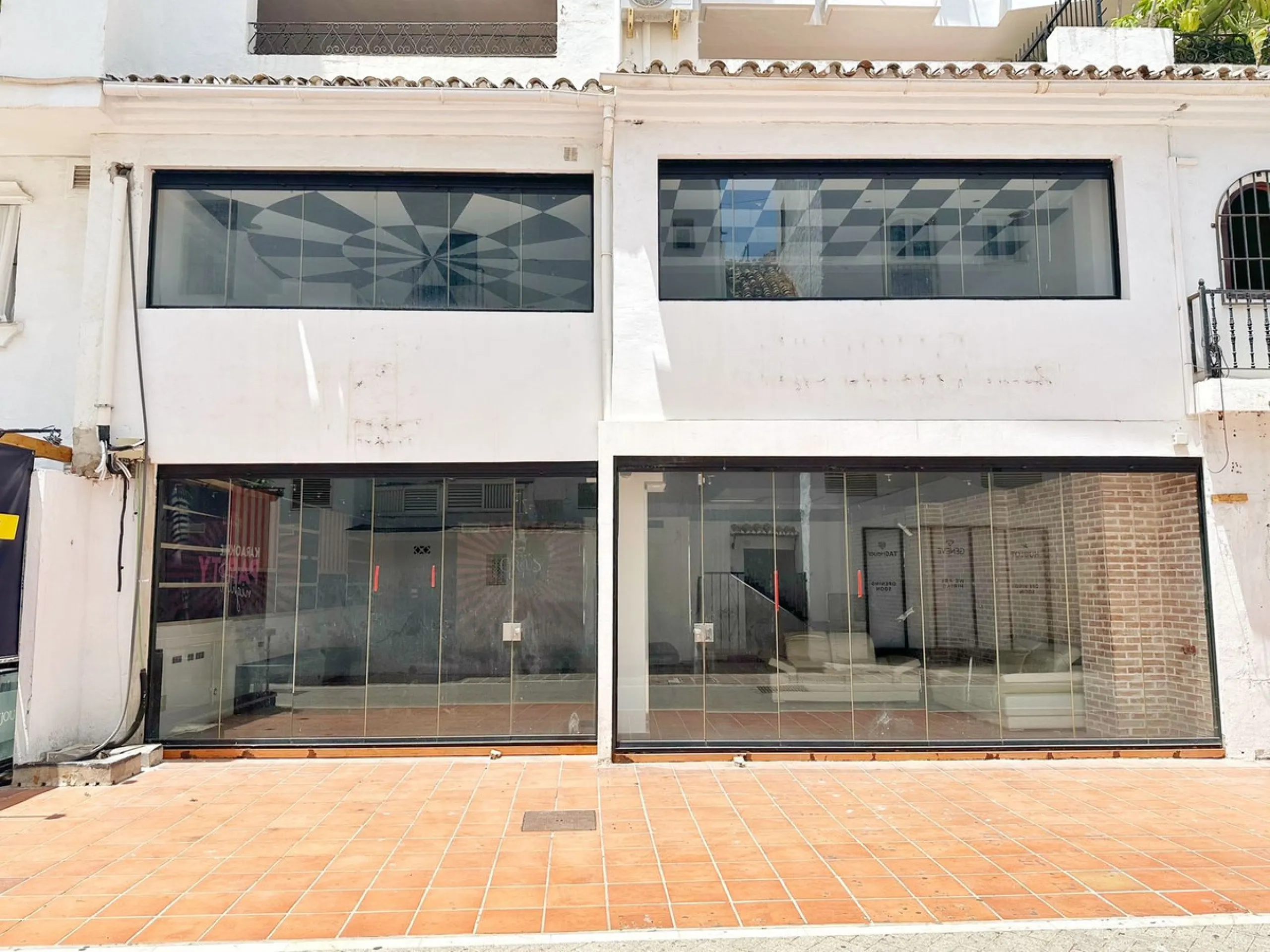 Luxury Commercial Premises for Sale in Puerto Banús, Just 100 Metres from the Sea