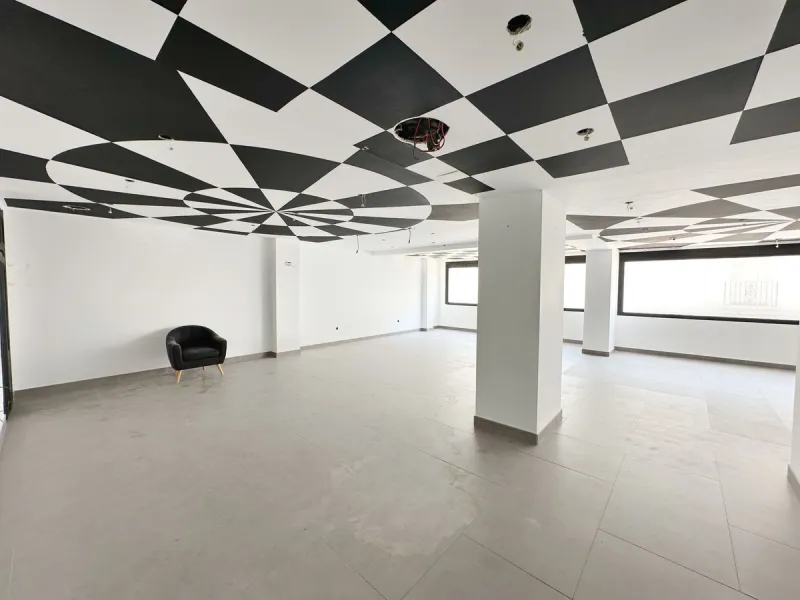Luxury Commercial Premises for Sale in Puerto Banús, Just 100 Metres from the Sea