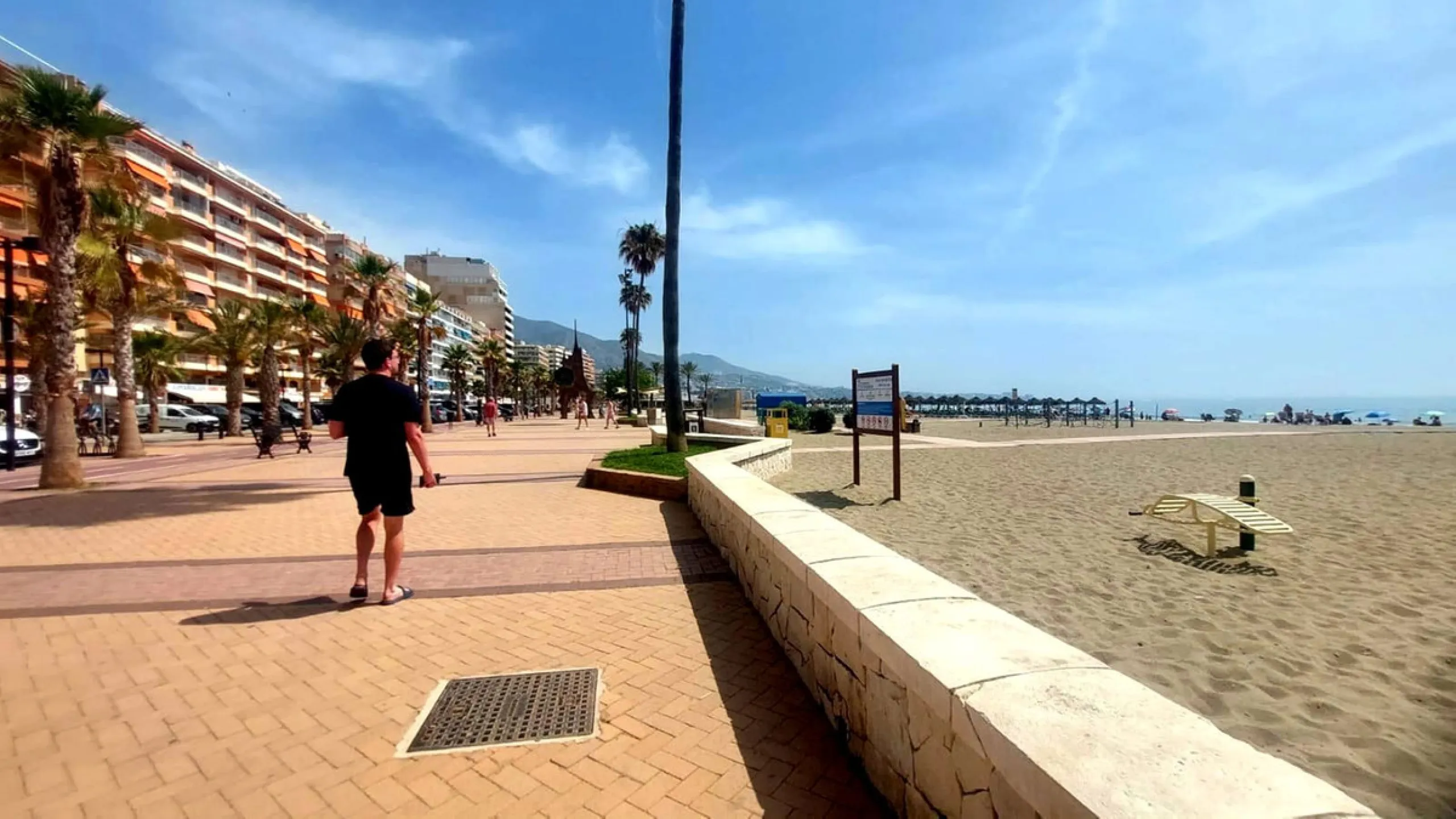 Frontline Beach Commercial Premises – Los Boliches, Fuengirola