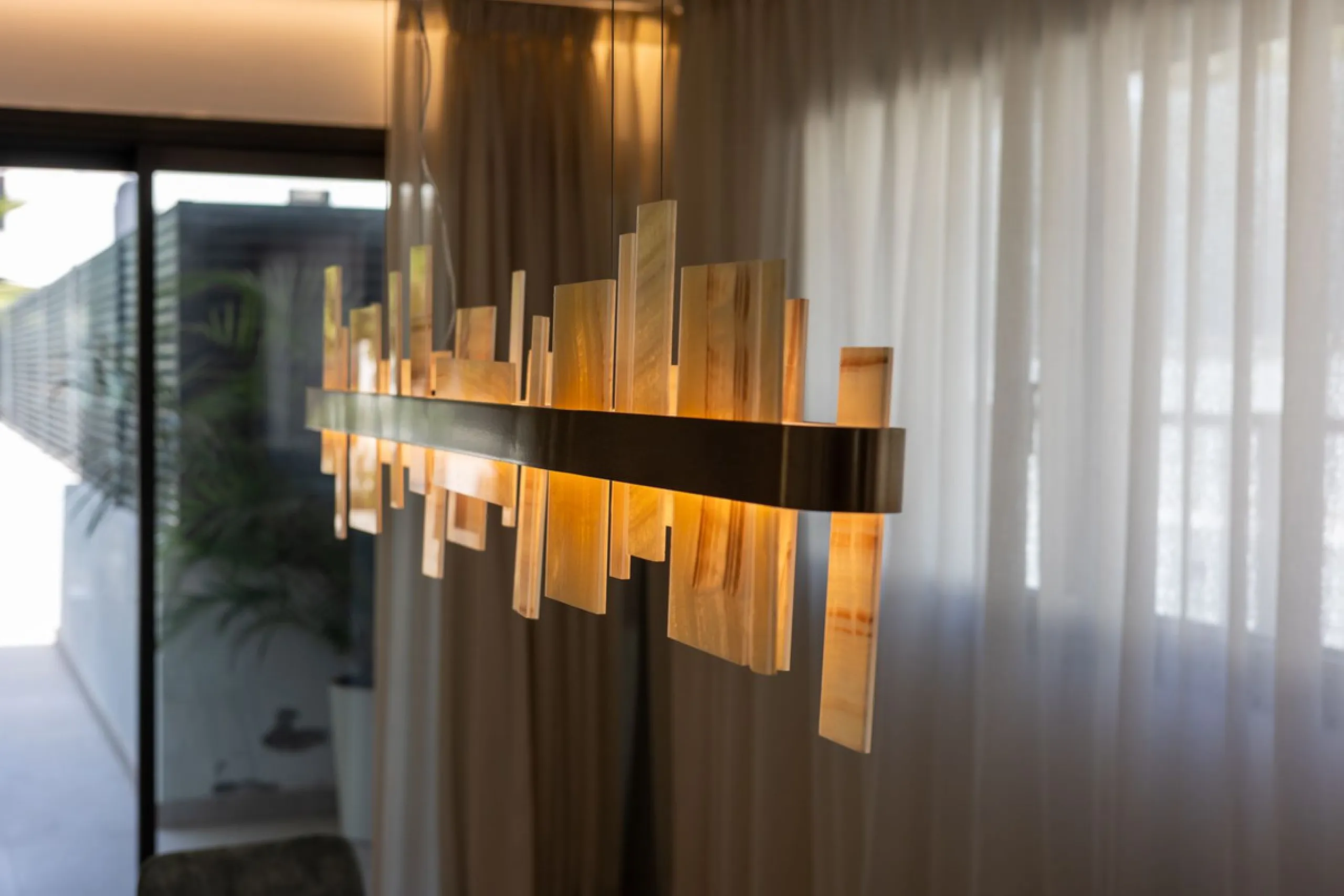 Villa Valois: Contemporary Elegance in the Heart of Puerto Banus