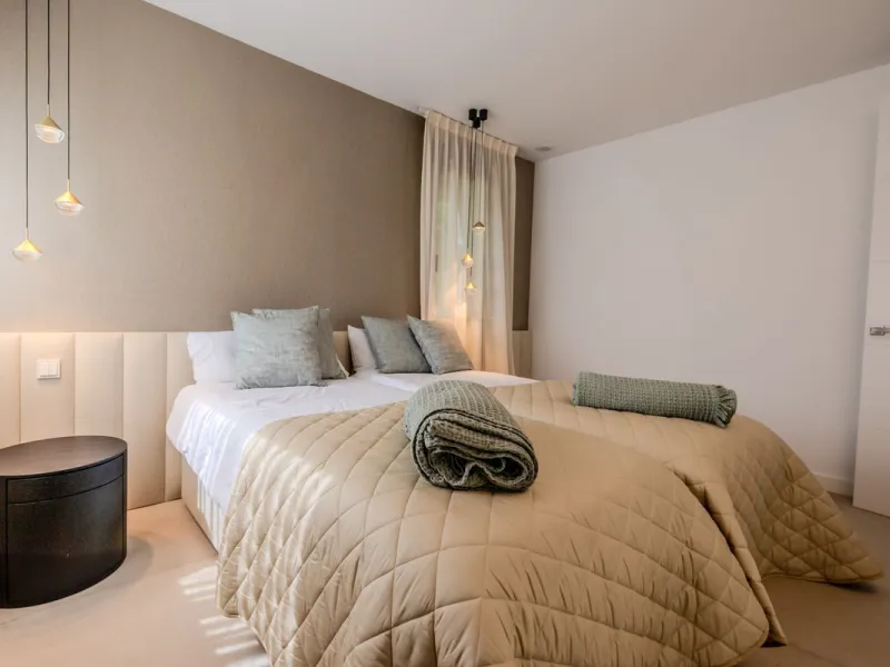 Villa Valois: Contemporary Elegance in the Heart of Puerto Banus