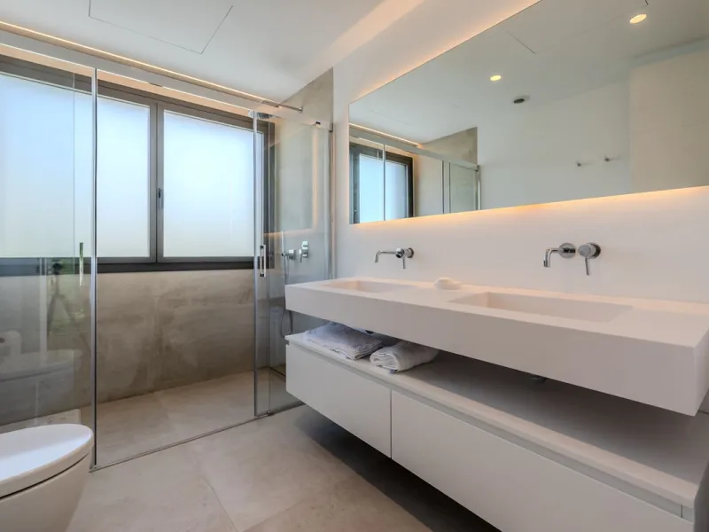 Villa Valois: Contemporary Elegance in the Heart of Puerto Banus