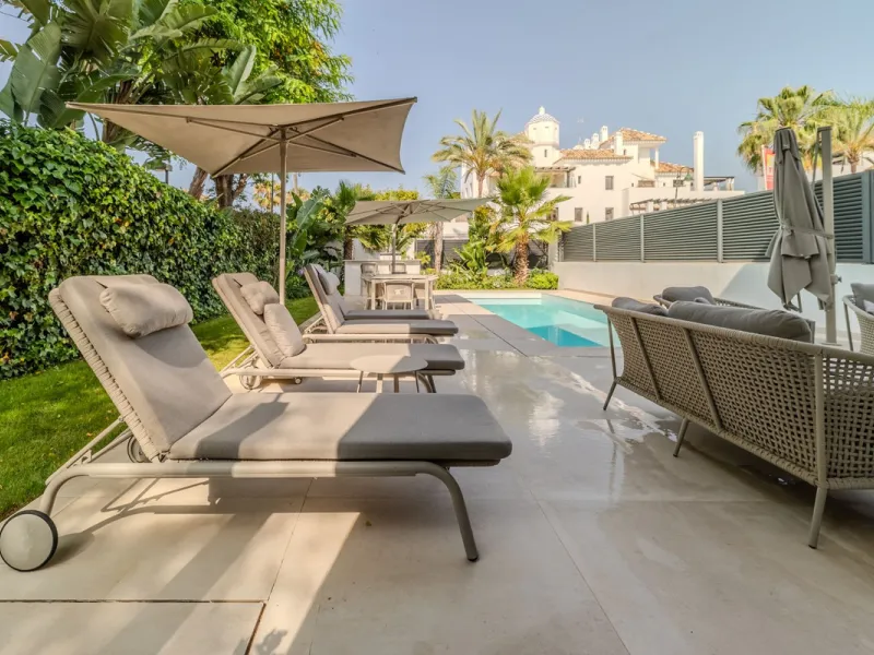 Villa Valois: Contemporary Elegance in the Heart of Puerto Banus