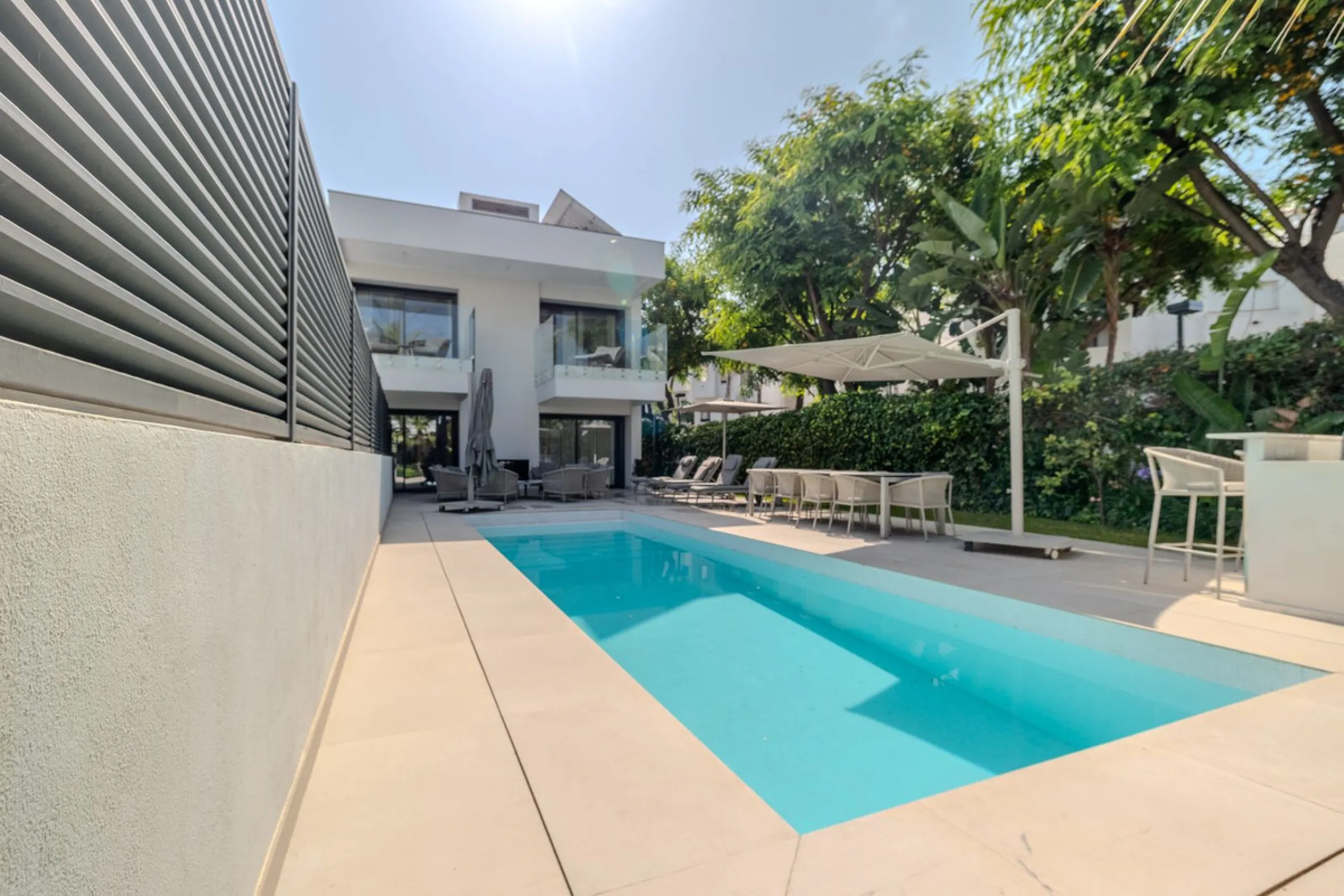 Villa Valois: Contemporary Elegance in the Heart of Puerto Banus