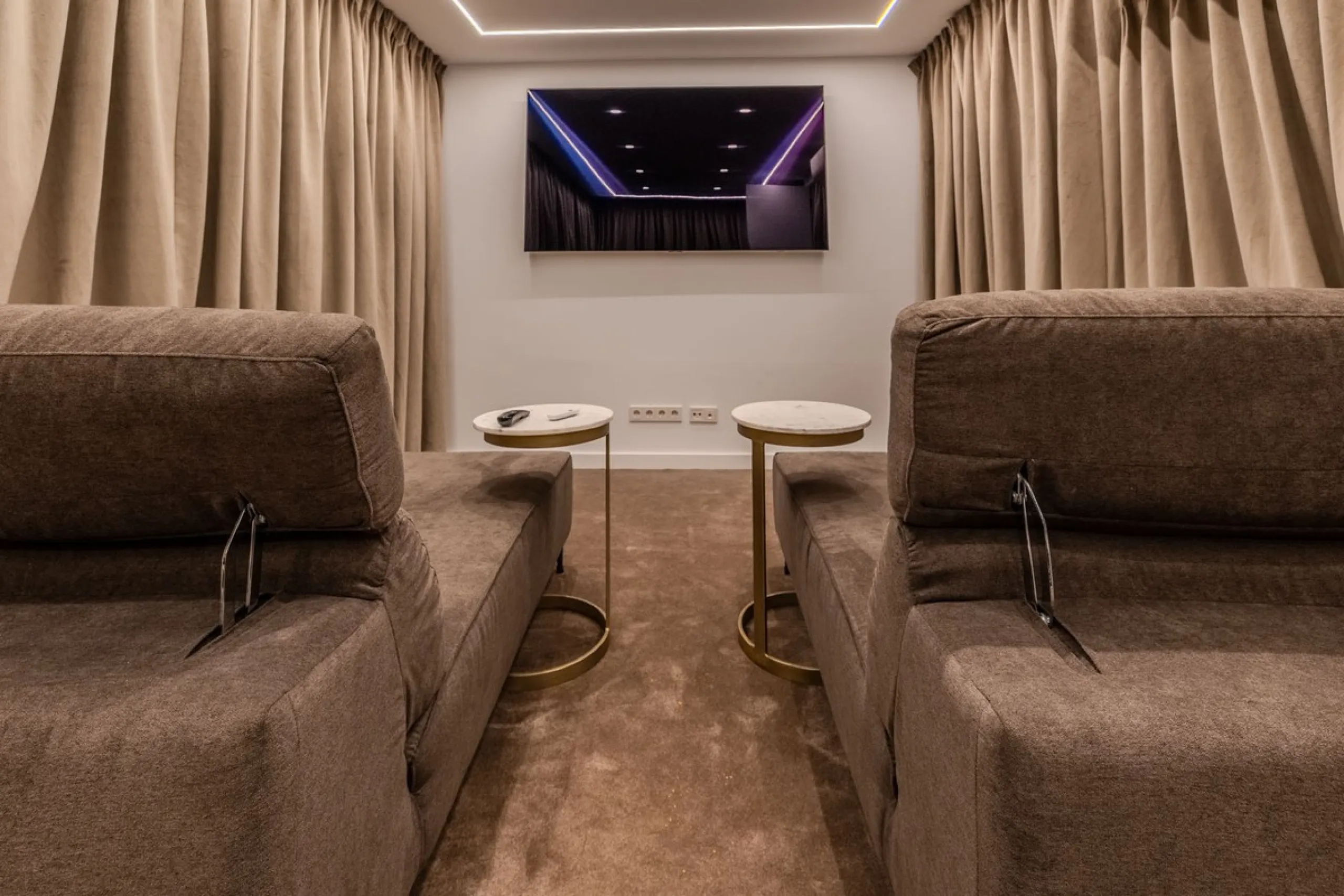 Villa Valois: Contemporary Elegance in the Heart of Puerto Banus