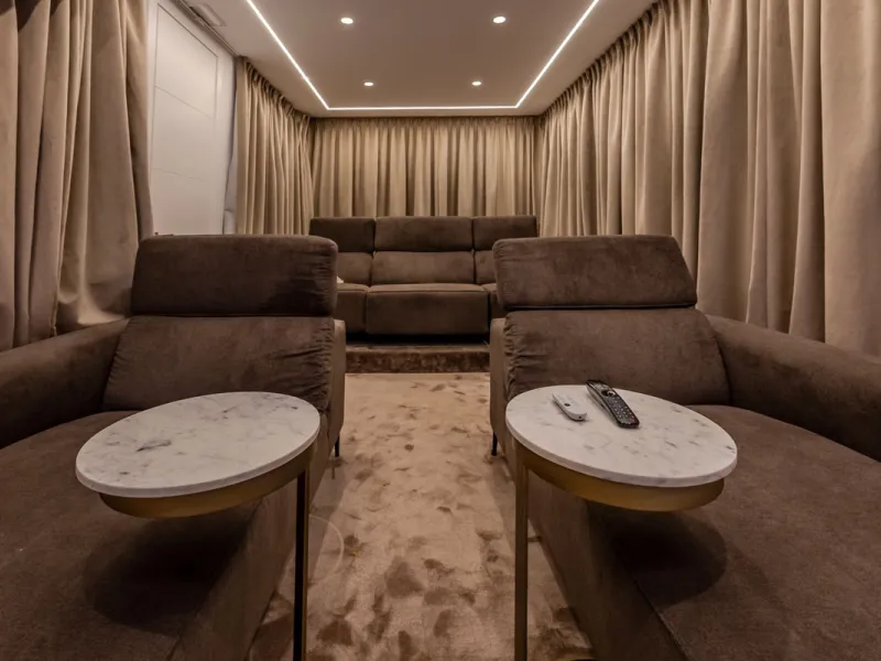 Villa Valois: Contemporary Elegance in the Heart of Puerto Banus