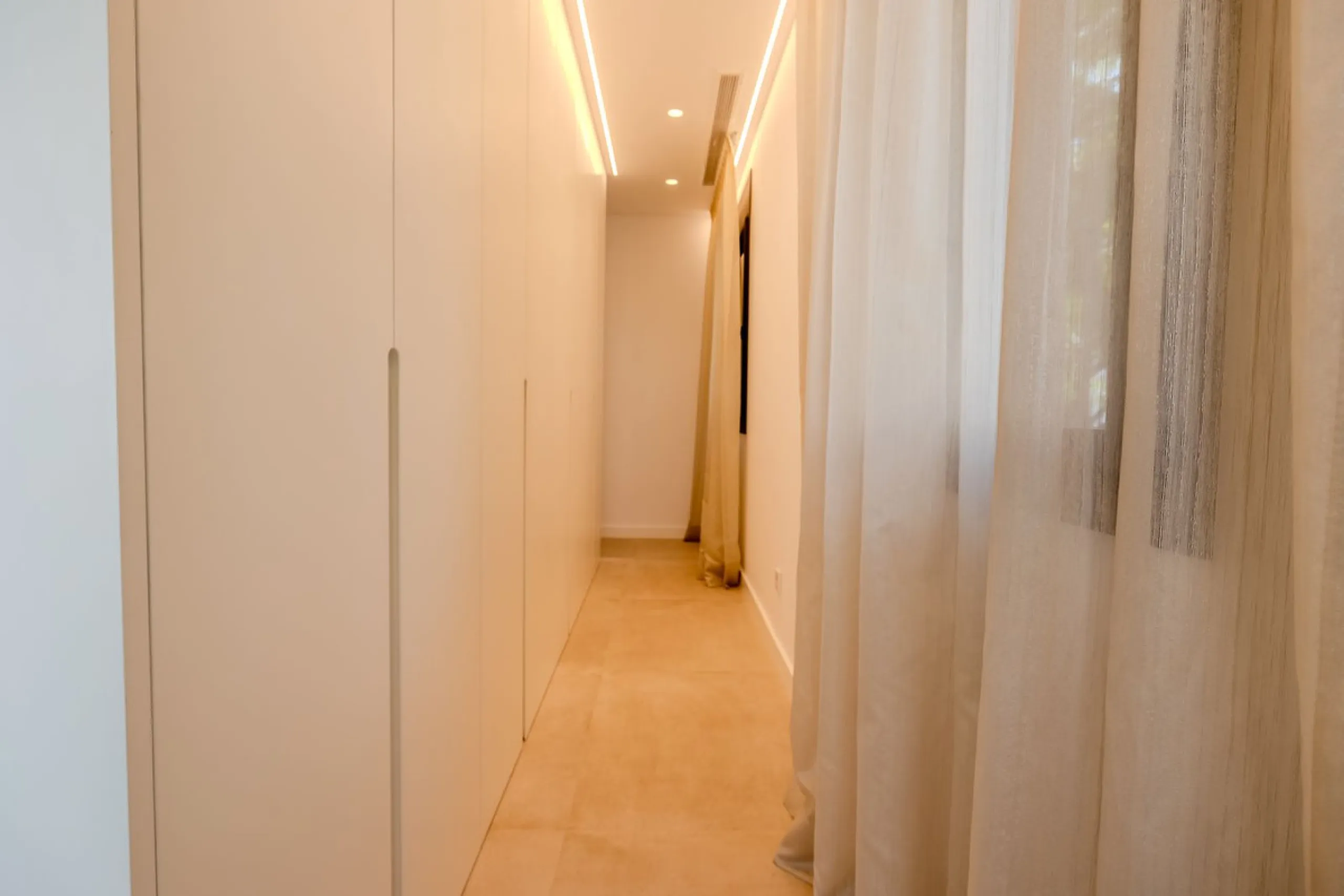 Villa Valois: Contemporary Elegance in the Heart of Puerto Banus