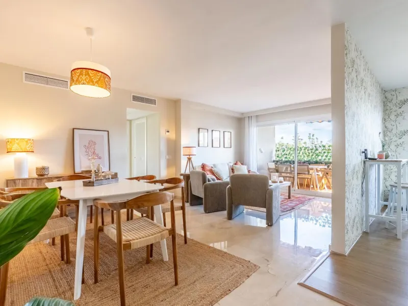 Apartment - Middle Floor Apartment в продаже в Marbella, Málaga. В доме 2 спален и 2 ванных комнат. Площадь дома 107 м²