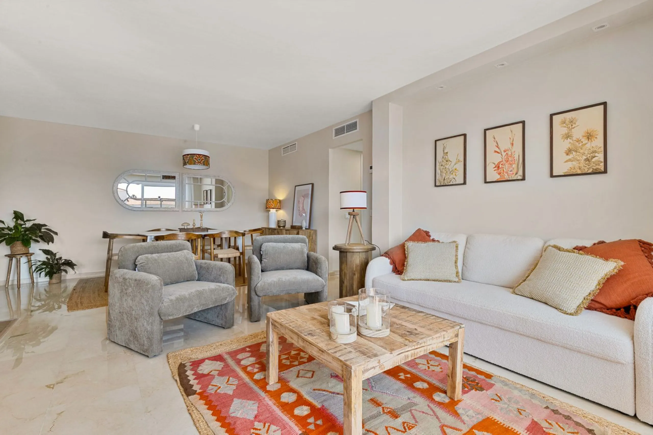 Apartment - Middle Floor Apartment в продаже в Marbella, Málaga. В доме 2 спален и 2 ванных комнат. Площадь дома 107 м²