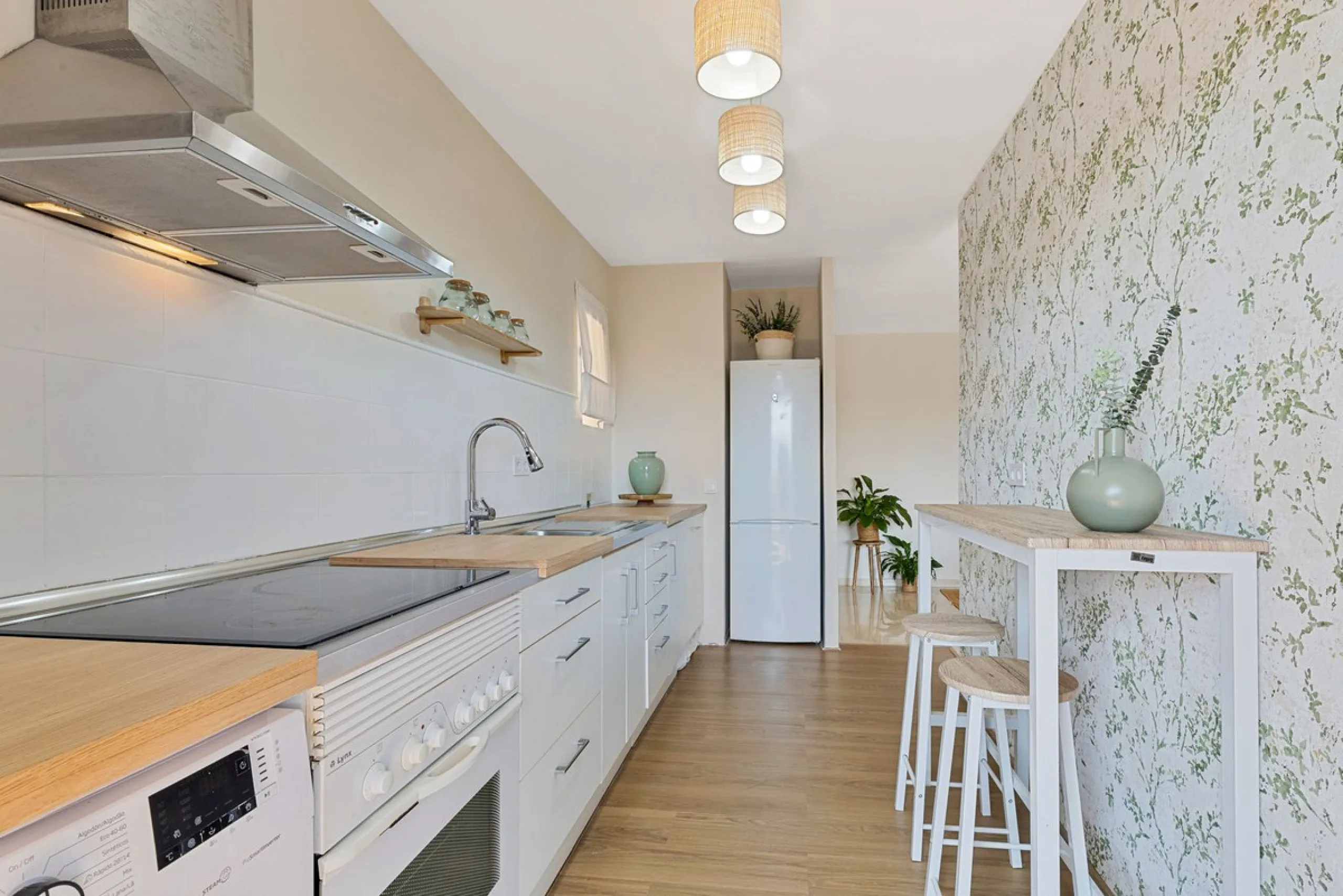 Apartment - Middle Floor Apartment в продаже в Marbella, Málaga. В доме 2 спален и 2 ванных комнат. Площадь дома 107 м²