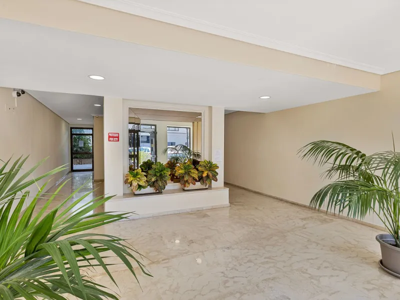 Apartment - Middle Floor Apartment в продаже в Marbella, Málaga. В доме 2 спален и 2 ванных комнат. Площадь дома 107 м²