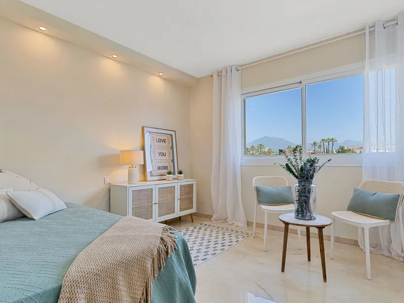 Apartment - Middle Floor Apartment в продаже в Marbella, Málaga. В доме 2 спален и 2 ванных комнат. Площадь дома 107 м²