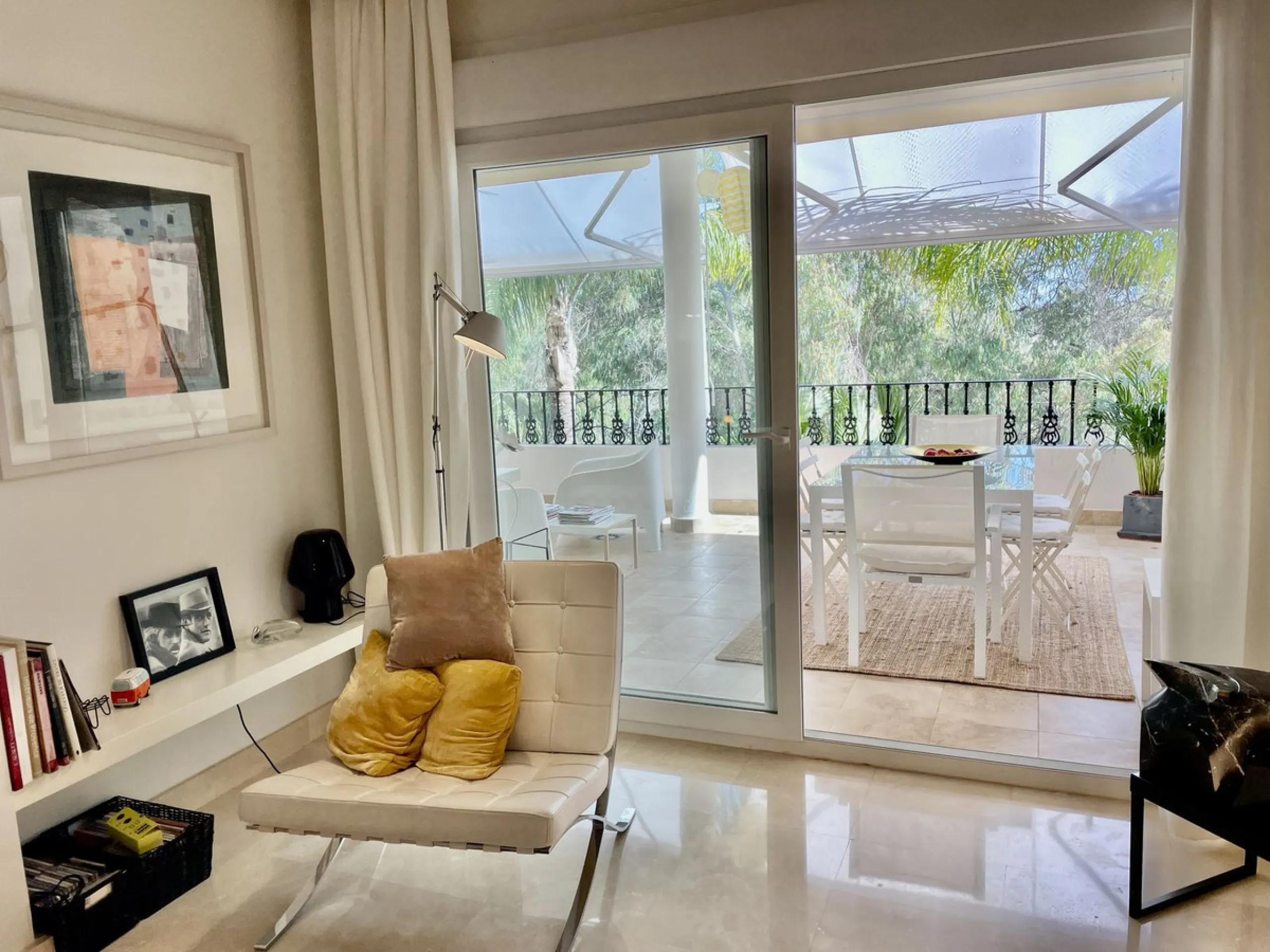 Traumwohnung in Nueva Andalucia: Privatsphäre, Komfort und Ruhe