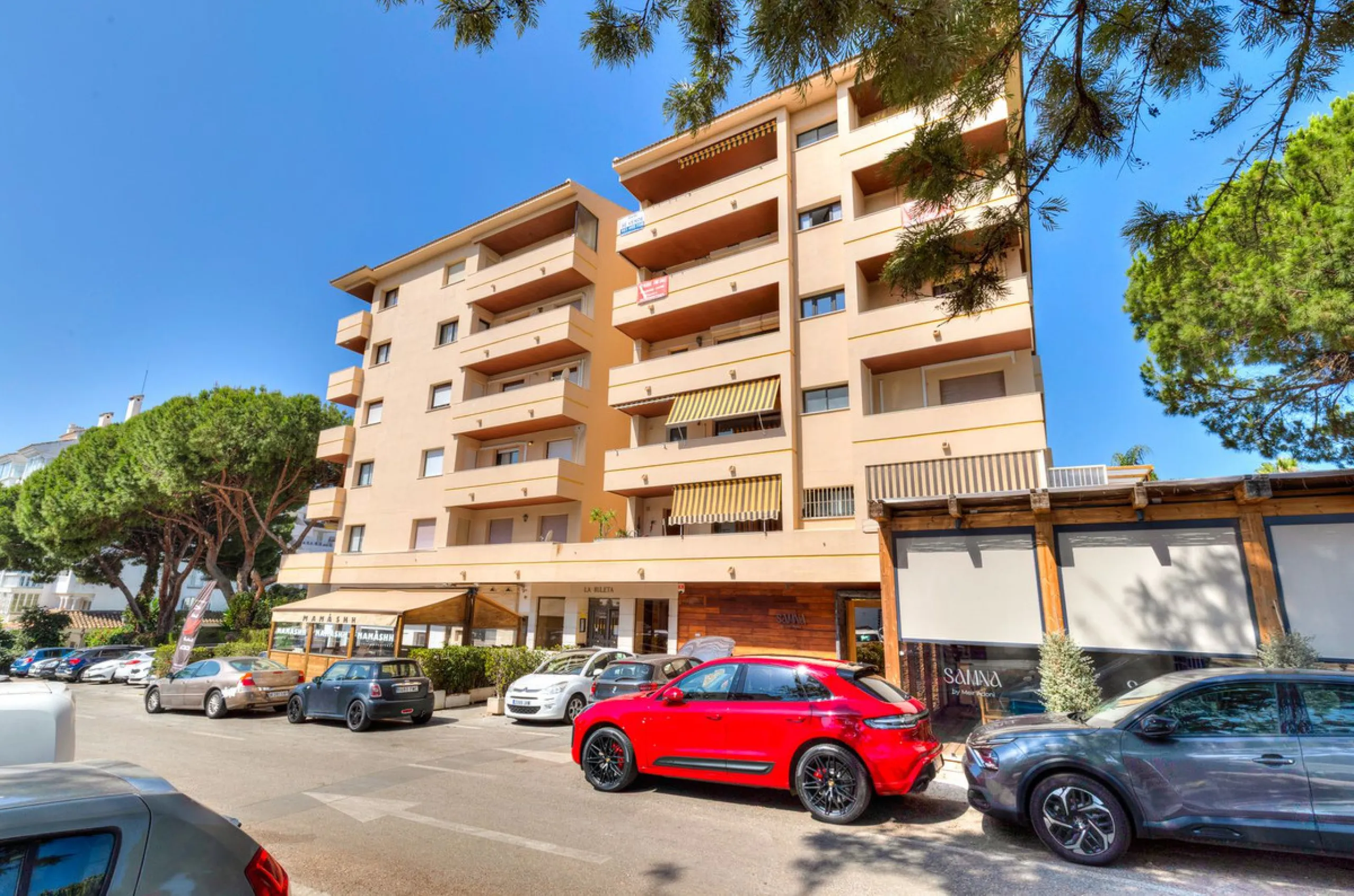 Apartment - Middle Floor Apartment в продаже в Marbella, Málaga. В доме 2 спален и 2 ванных комнат. Площадь дома 107 м²
