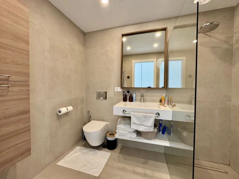 House - Detached Villa в продаже в Estepona, Málaga. В доме 6 спален и 7 ванных комнат. Площадь дома 460 м². Площадь участка 1067 м²