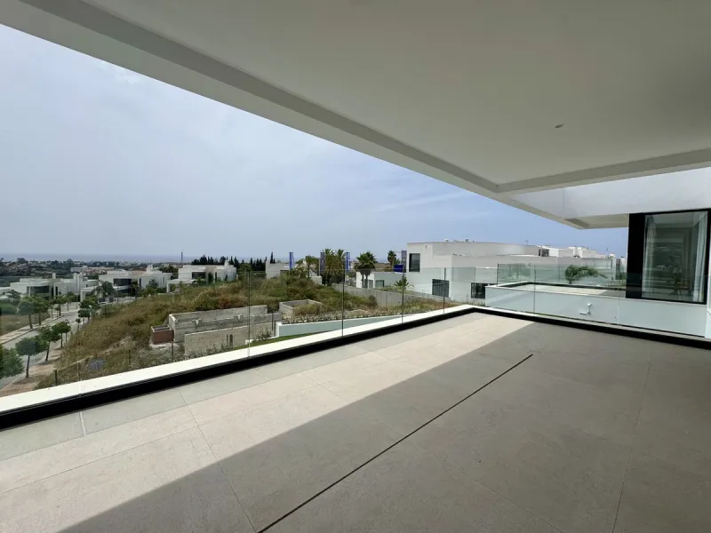 House - Detached Villa в продаже в Estepona, Málaga. В доме 6 спален и 7 ванных комнат. Площадь дома 460 м². Площадь участка 1067 м²