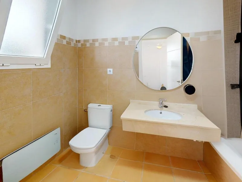 Large townhouse with sea views in Torremuelle, steps away from the British College