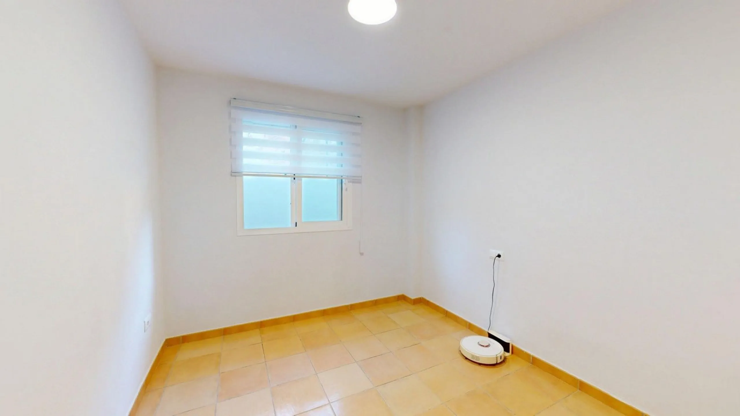 Large townhouse with sea views in Torremuelle, steps away from the British College