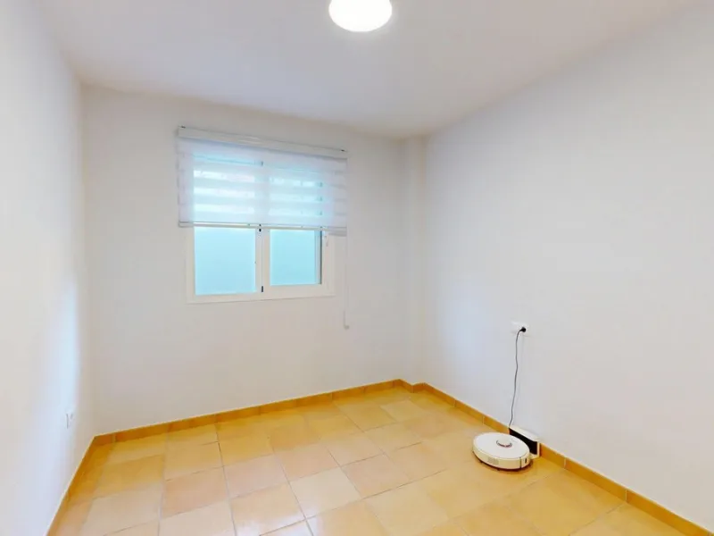 Large townhouse with sea views in Torremuelle, steps away from the British College