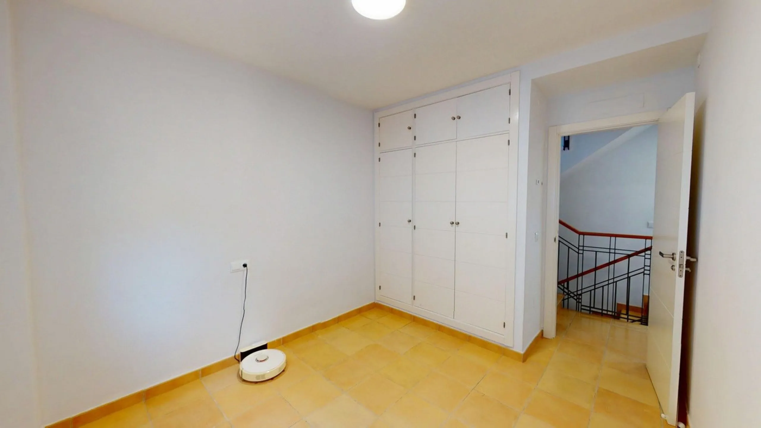Large townhouse with sea views in Torremuelle, steps away from the British College