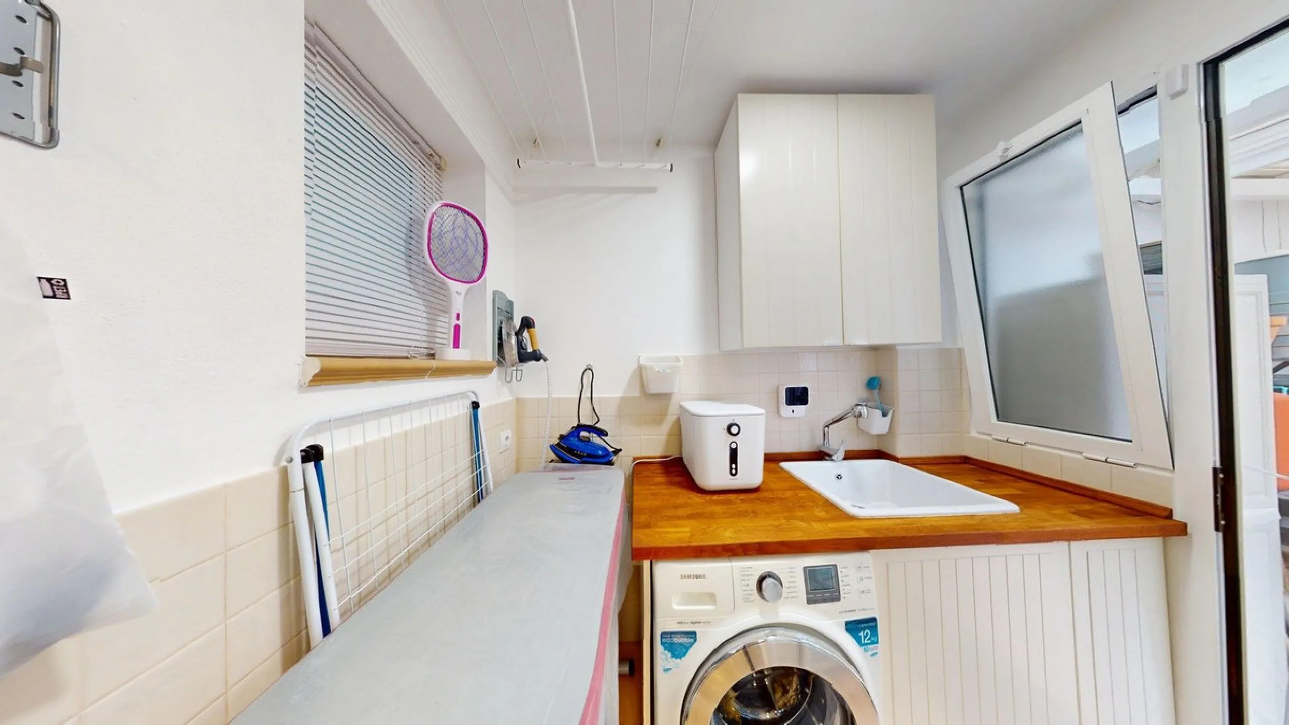 Large townhouse with sea views in Torremuelle, steps away from the British College